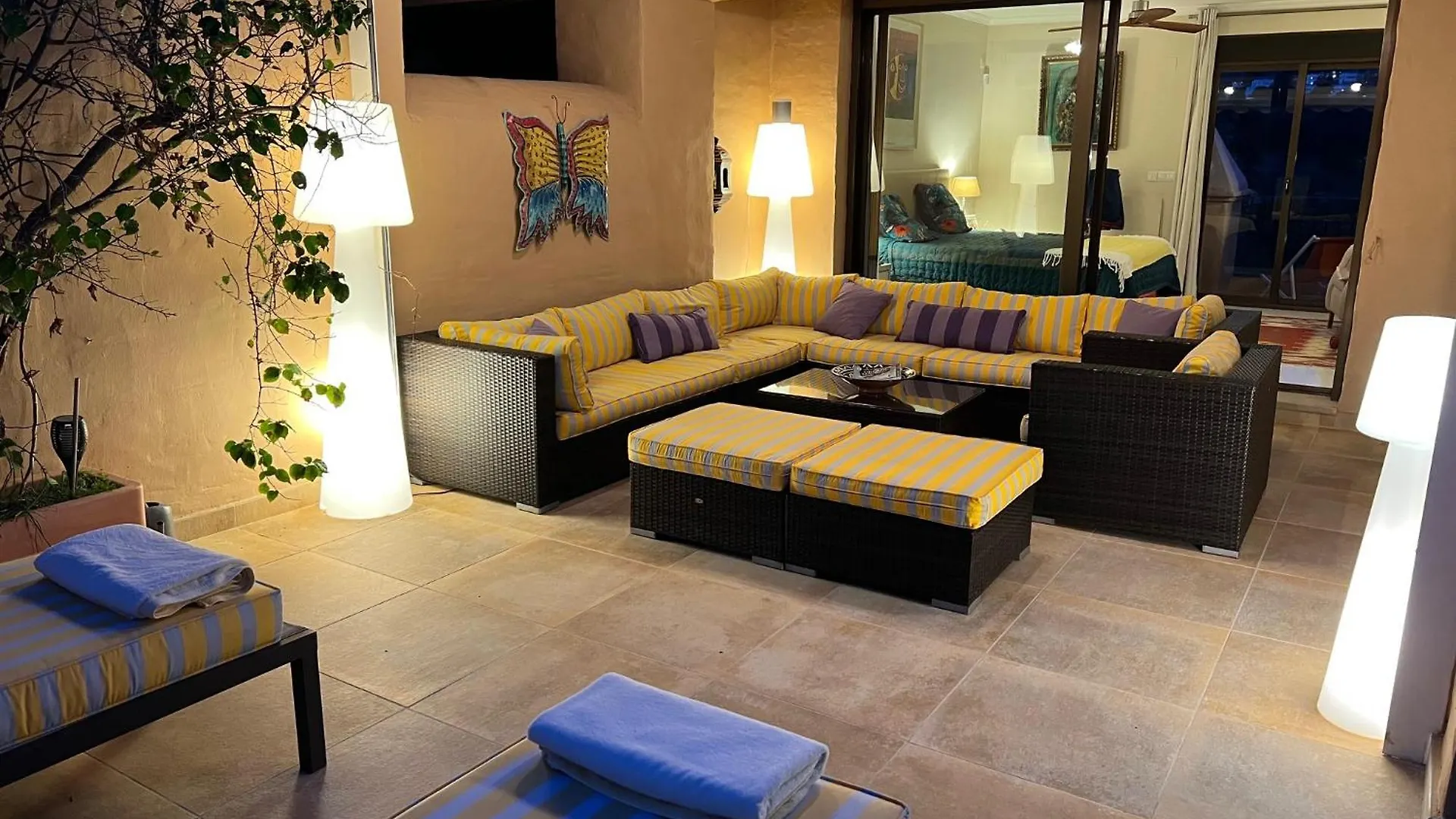 Marbella Luxueux Duplex 3 Ch.- 3 Bains - 155 M² + 100 M² Terrasses Apartment Estepona 0*,  Spain