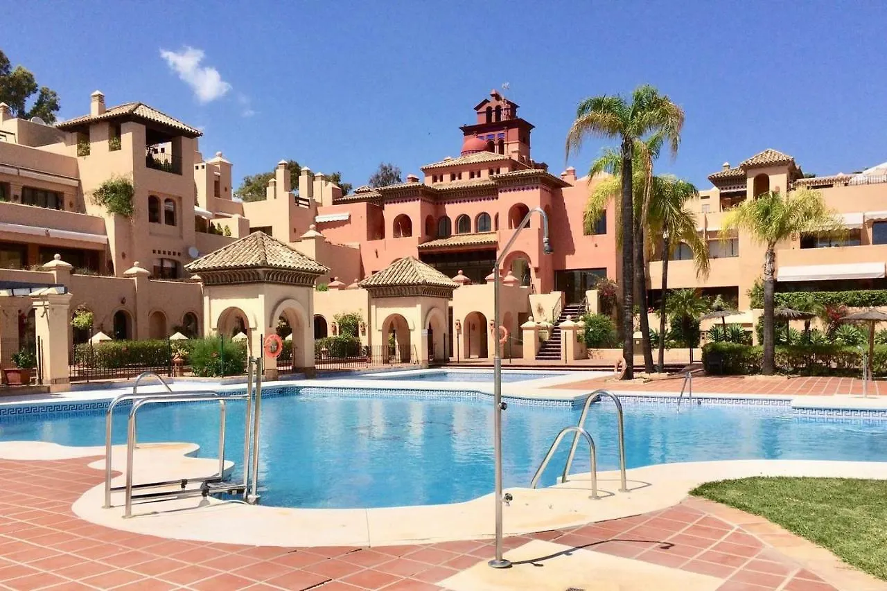 Marbella Luxueux Duplex 3 Ch.- 3 Bains - 155 M² + 100 M² Terrasses Apartment Estepona Spain